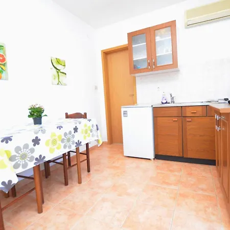 Marija Apartment Cres